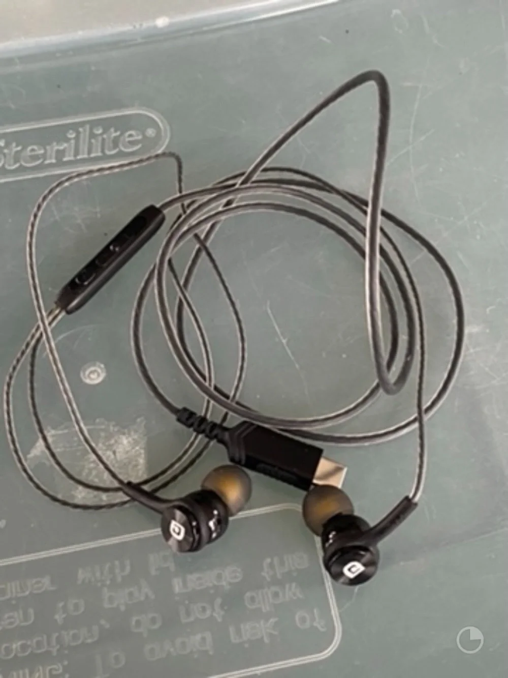 Macle Wired Type-C Earphones With Deep Bass, Magnetic Connection, In-Ear Design_